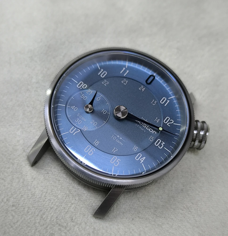 Голубой лак