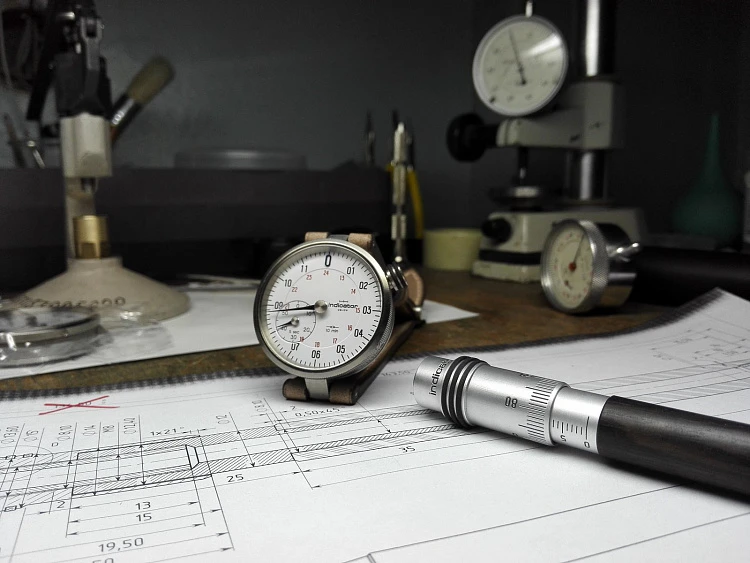 From Russia with love – The Indicator by Colibrica Design